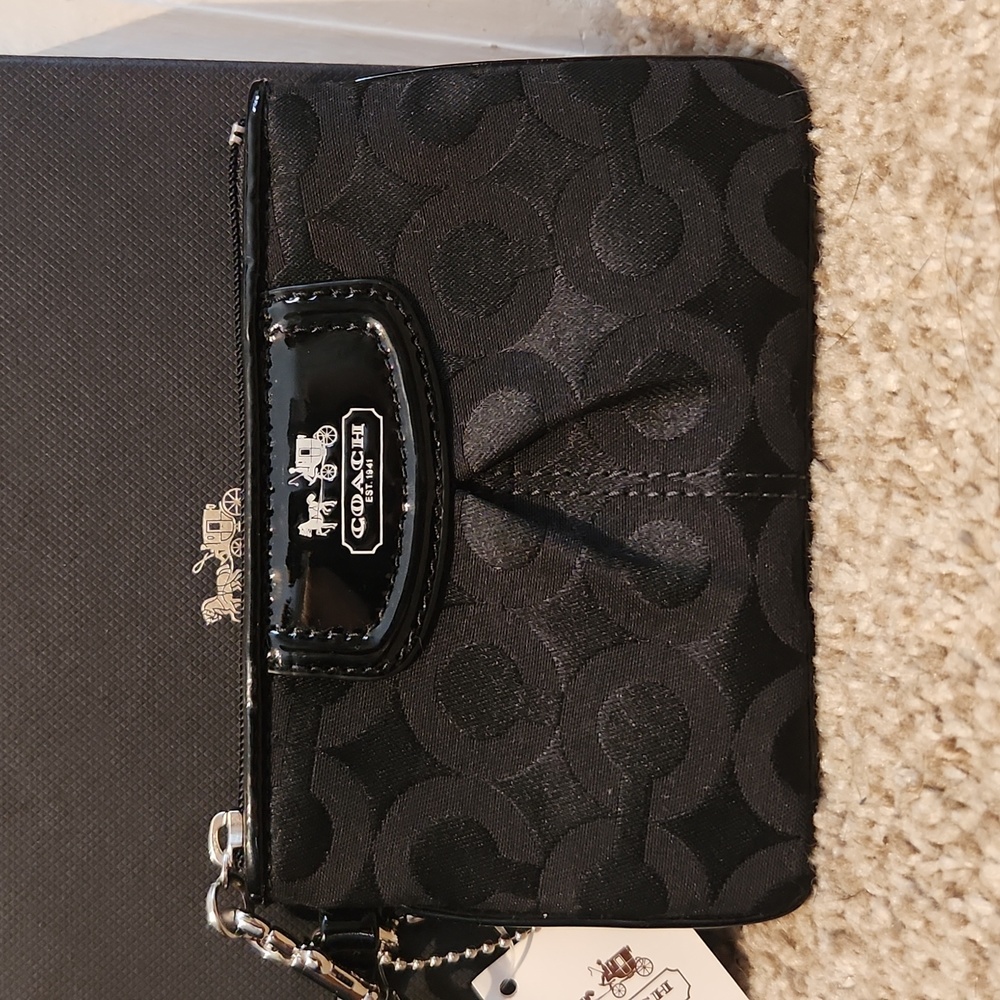 Coach Wristlet Madison OP Art Small NWT